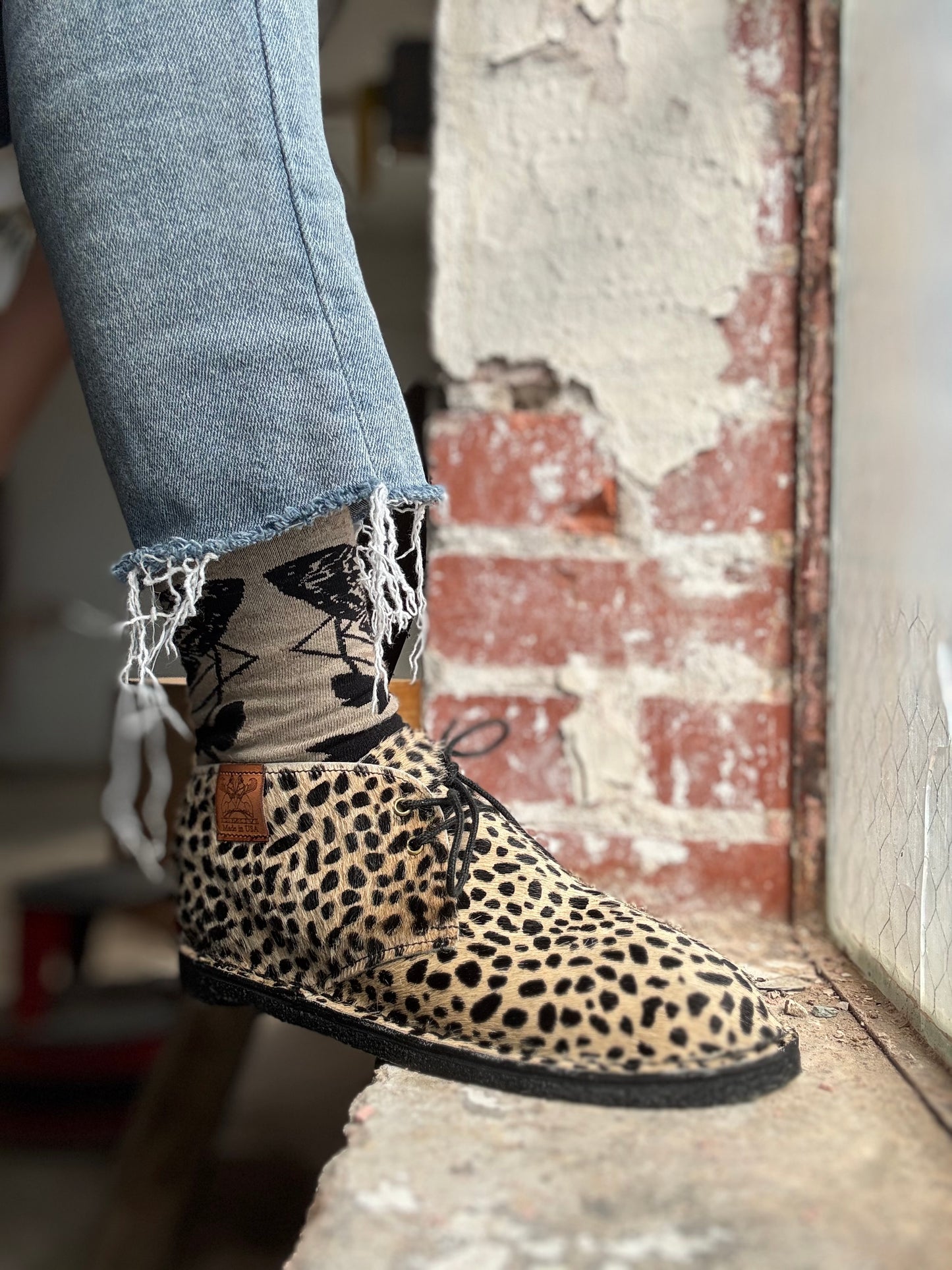 Dimovi Desert Boots - Cheetah Fuzzy Leather